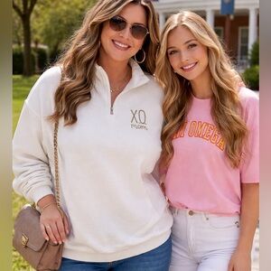 Chi Omega Mom White Quarter-Zip Long Sleeve Sweatshirt with Gold Print size 3XL